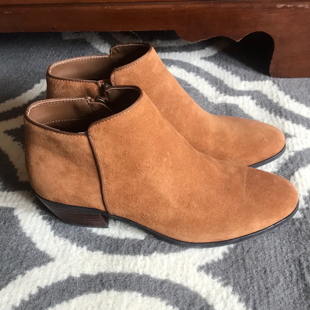 Crown Vintage Tan Suede Ankle Booties